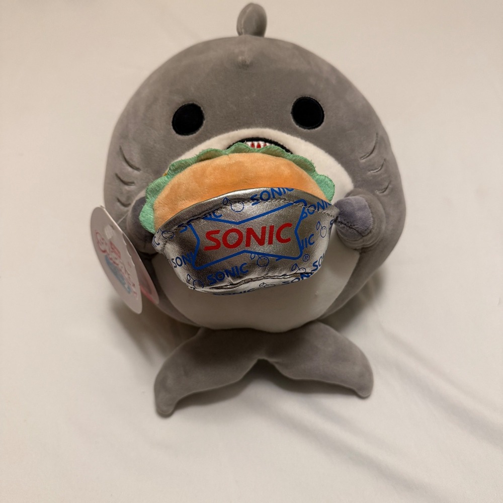 Zuru Snackles William Shark Plush Kids Medium Grey NEW Sonic Drive-In Burger